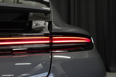 2026 Porsche Panamera 4
