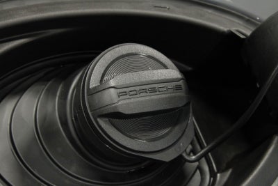 2026 Porsche Panamera 4
