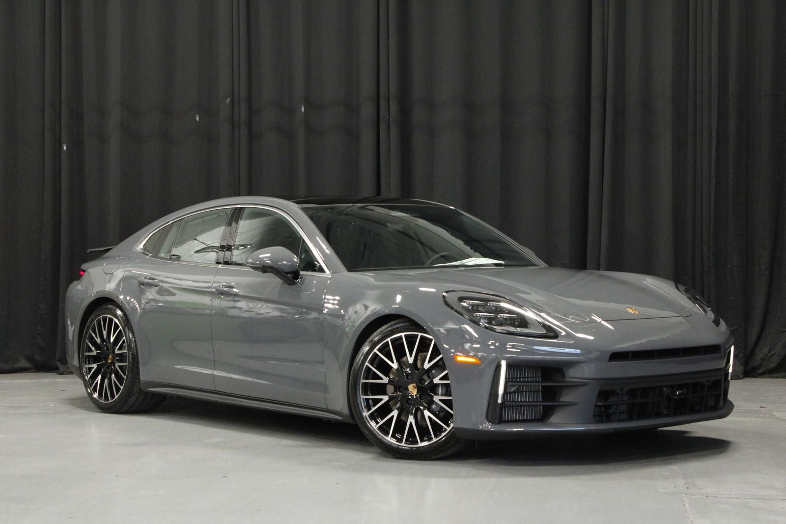 2026 Porsche Panamera 4