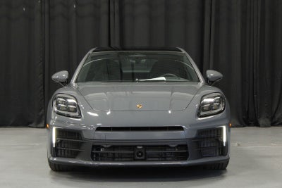 2026 Porsche Panamera 4