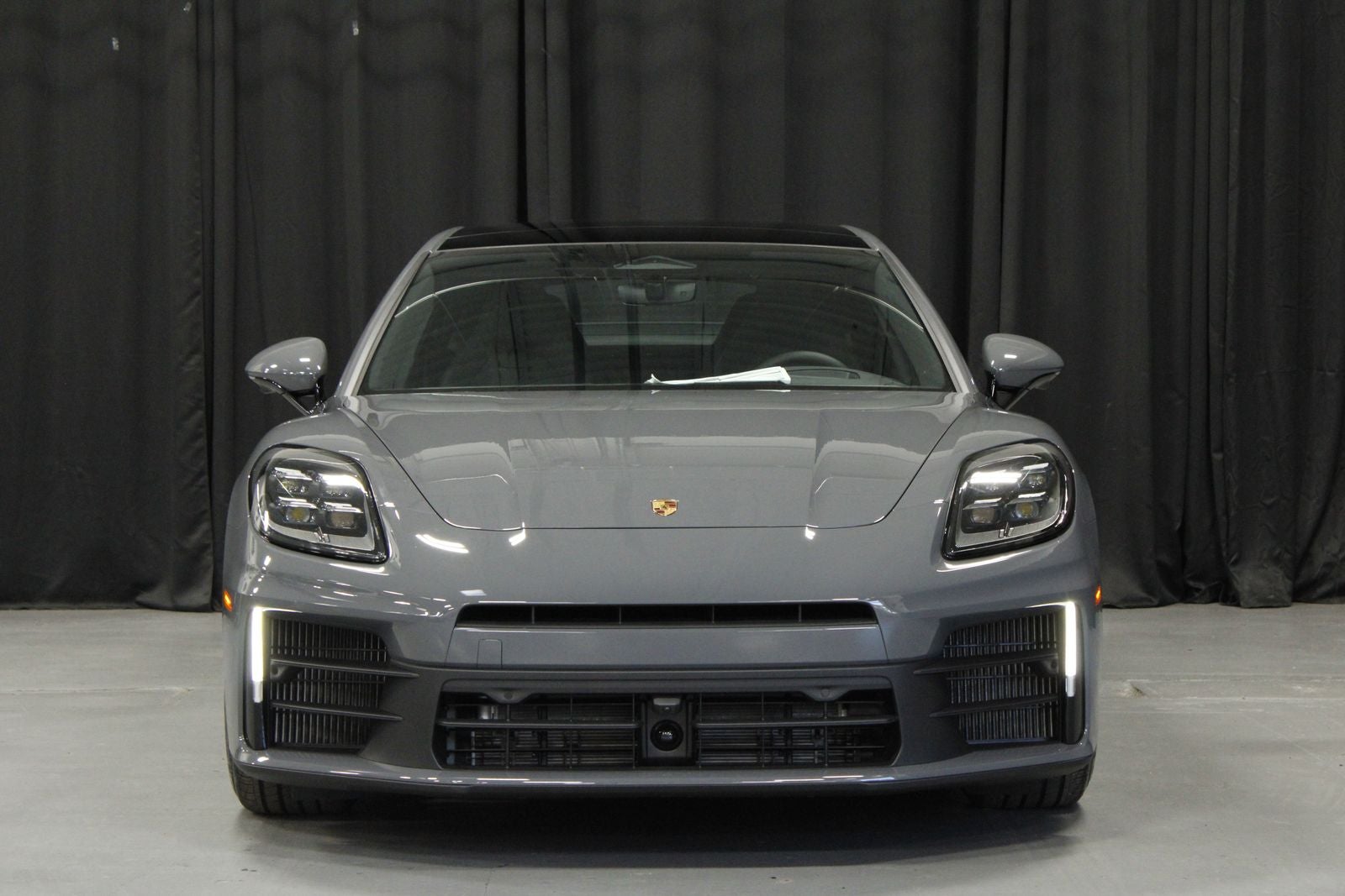 2026 Porsche Panamera 4