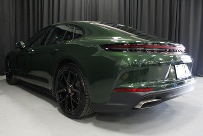 2025 Porsche Panamera 4