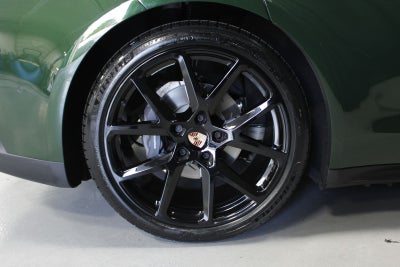 2025 Porsche Panamera 4