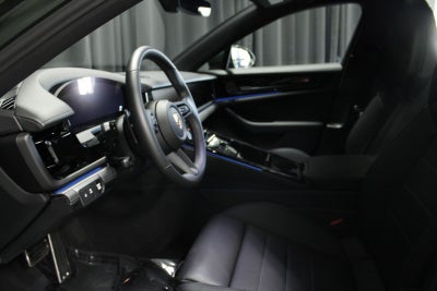 2025 Porsche Panamera 4