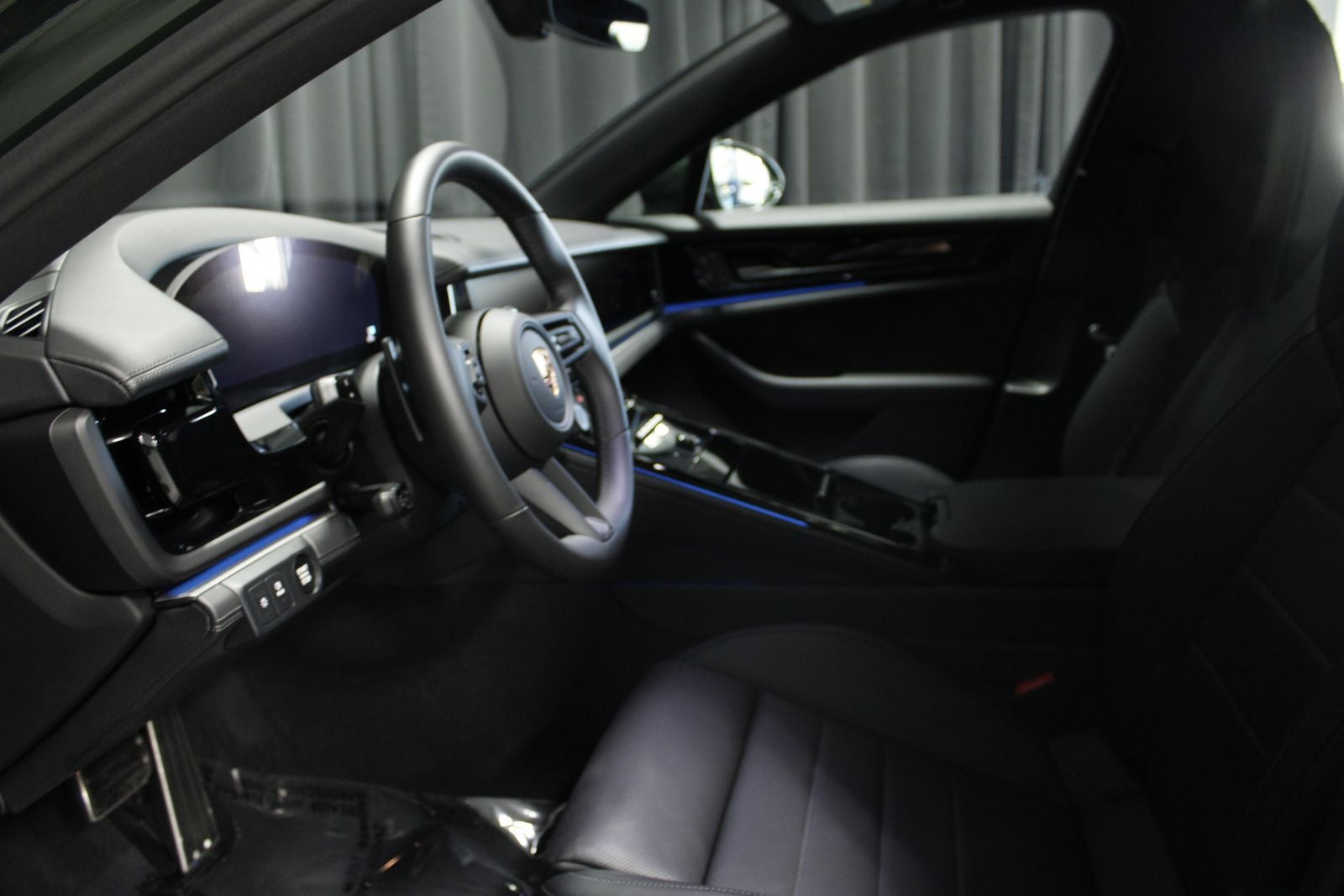 2025 Porsche Panamera 4