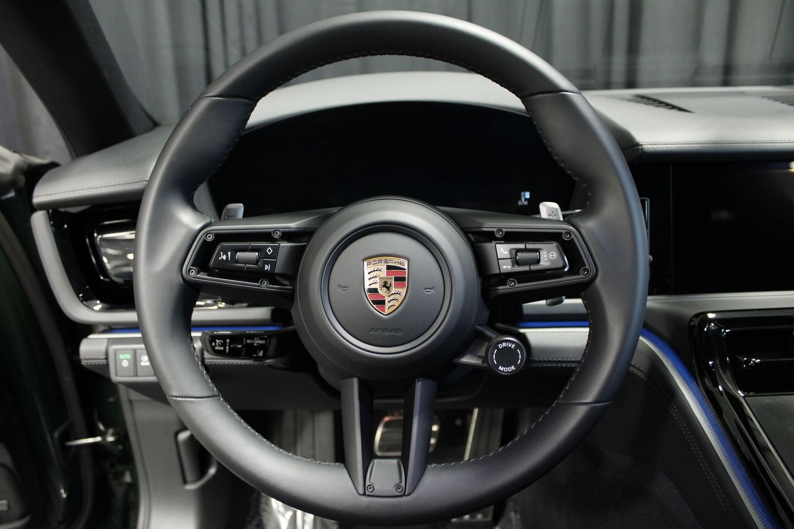 2025 Porsche Panamera 4