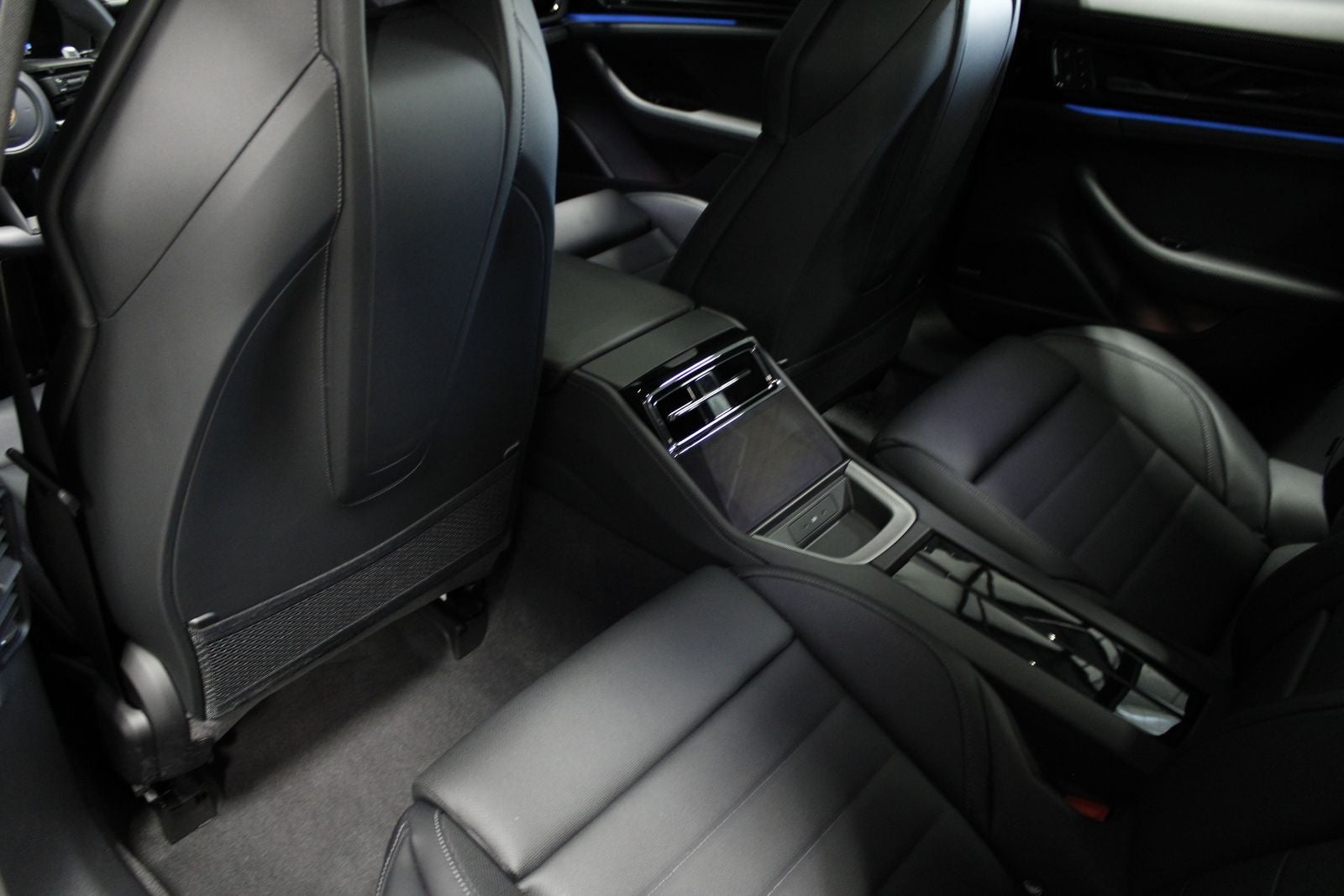 2025 Porsche Panamera 4