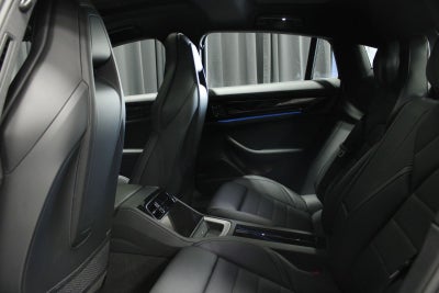 2025 Porsche Panamera 4