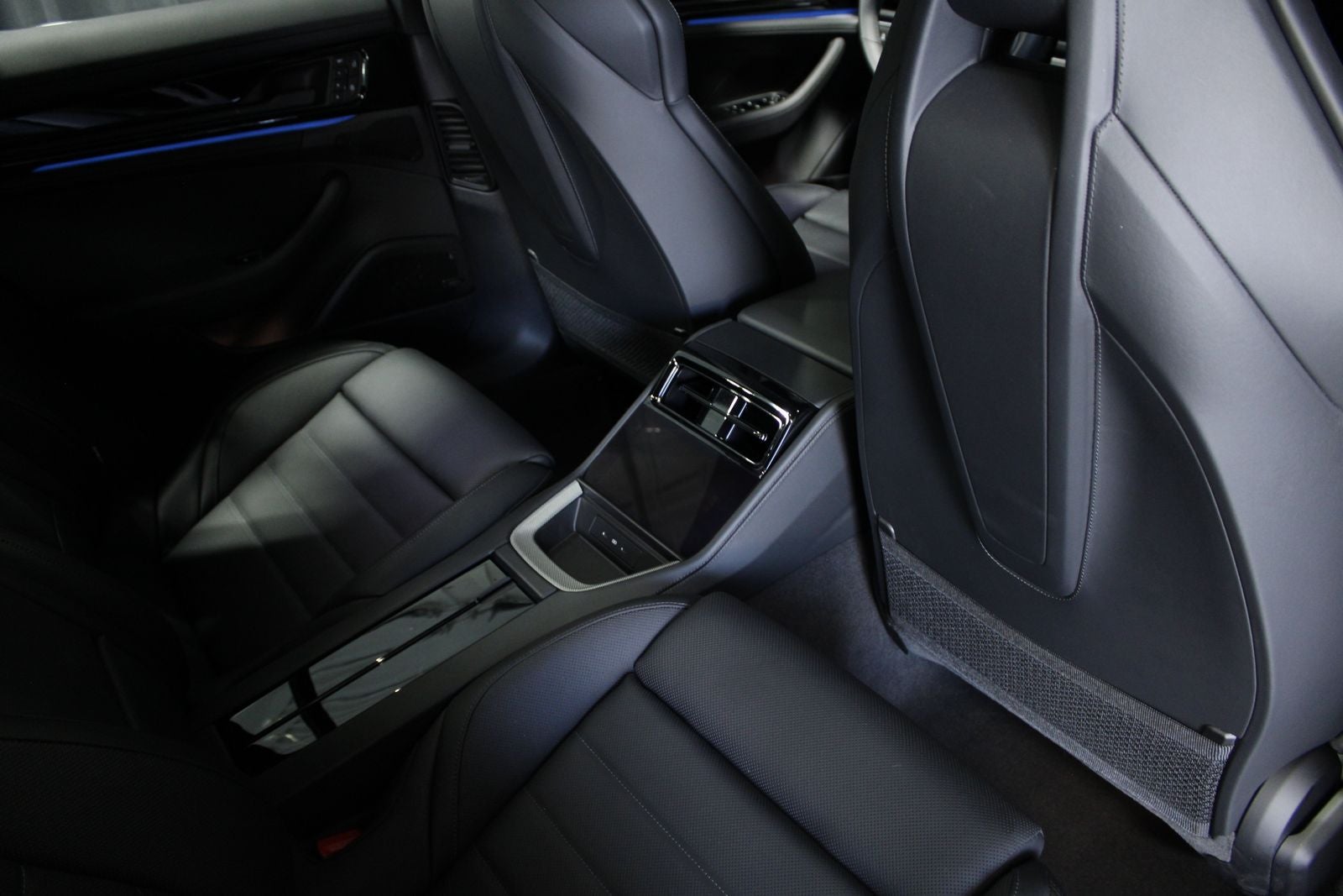 2025 Porsche Panamera 4