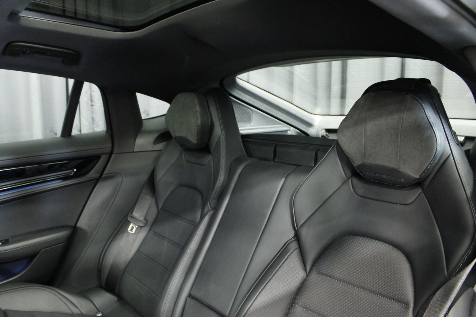 2025 Porsche Panamera 4