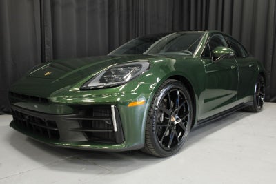 2025 Porsche Panamera 4