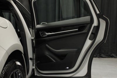 2025 Porsche Panamera 4