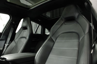 2025 Porsche Panamera 4