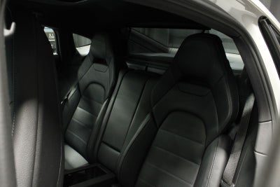 2025 Porsche Panamera 4