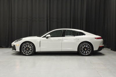 2025 Porsche Panamera 4