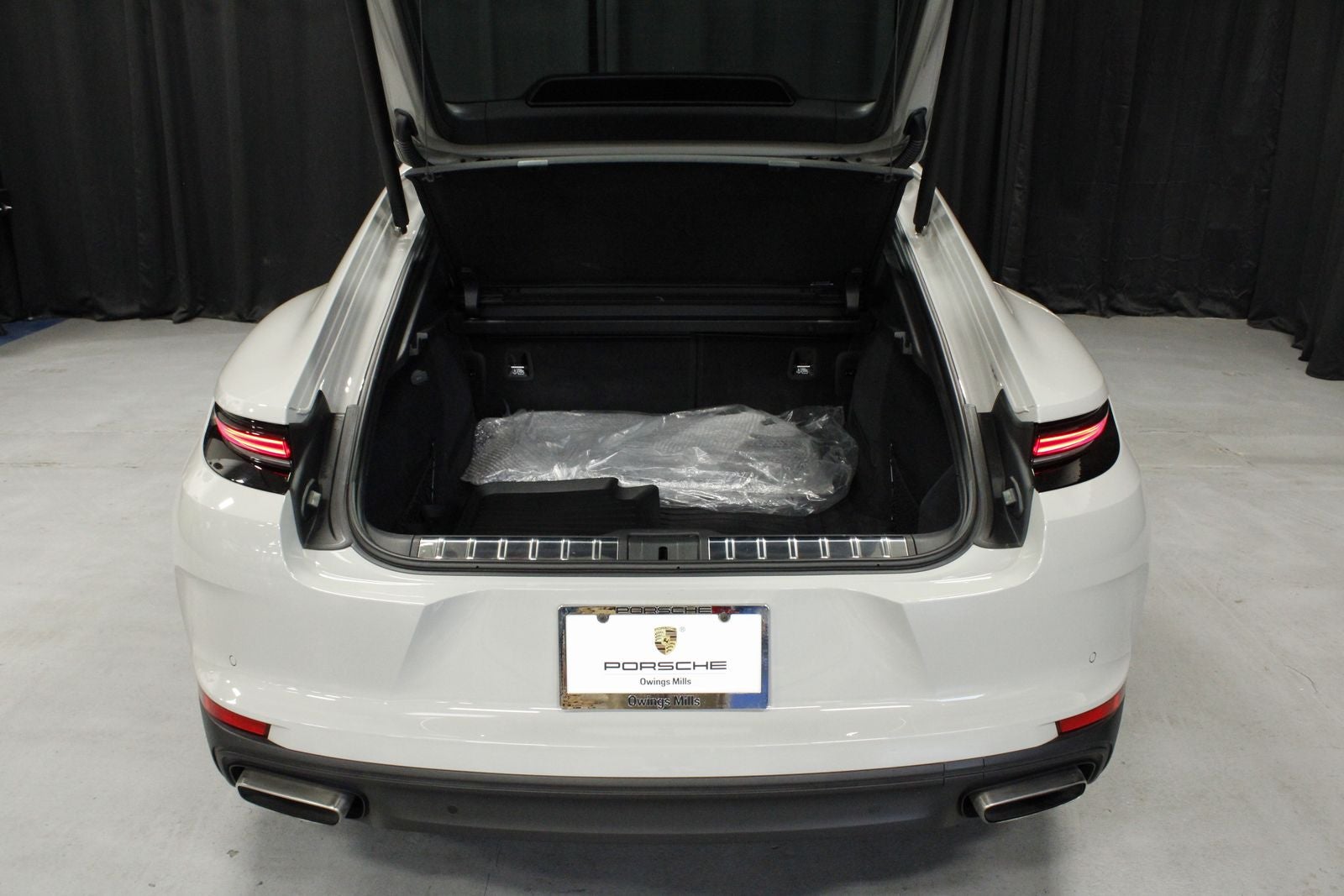 2025 Porsche Panamera 4