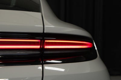 2025 Porsche Panamera 4