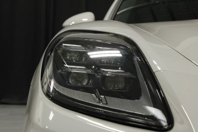 2025 Porsche Panamera 4
