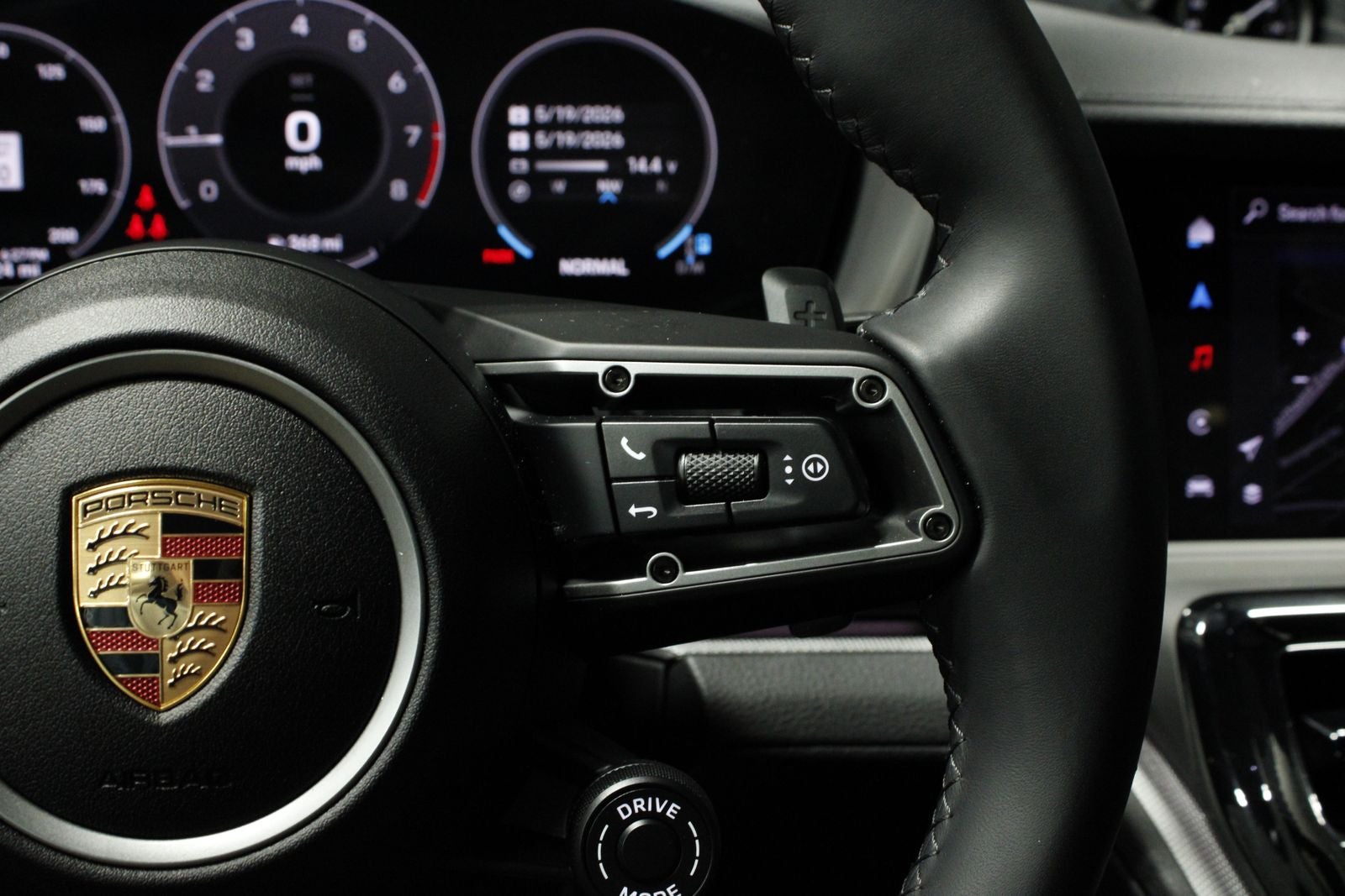 2025 Porsche Panamera 4