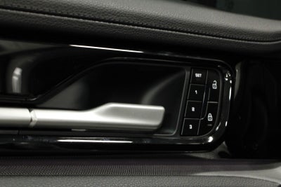 2025 Porsche Panamera 4