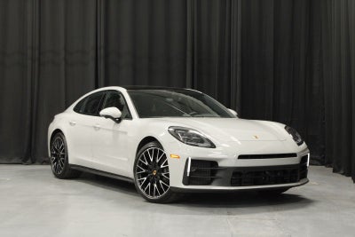 2025 Porsche Panamera 4