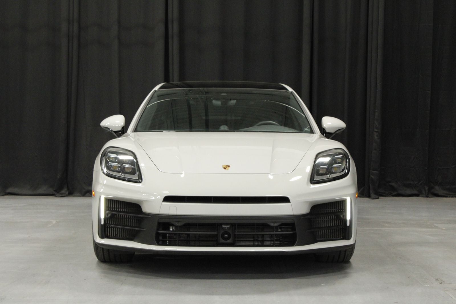2025 Porsche Panamera 4
