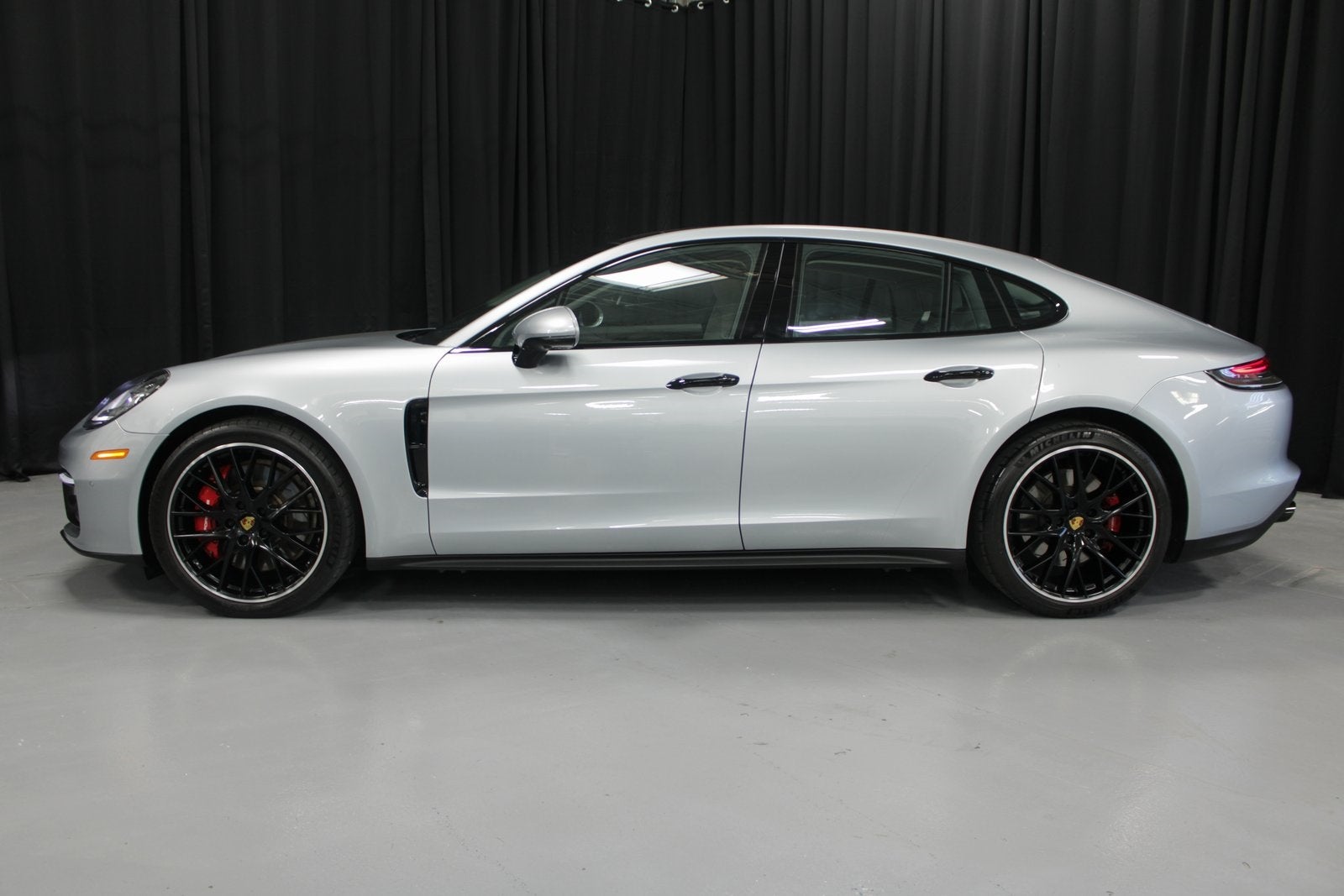 2022 Porsche Panamera 4S