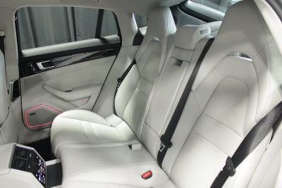 2022 Porsche Panamera 4S