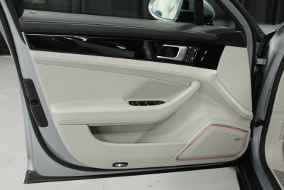 2022 Porsche Panamera 4S