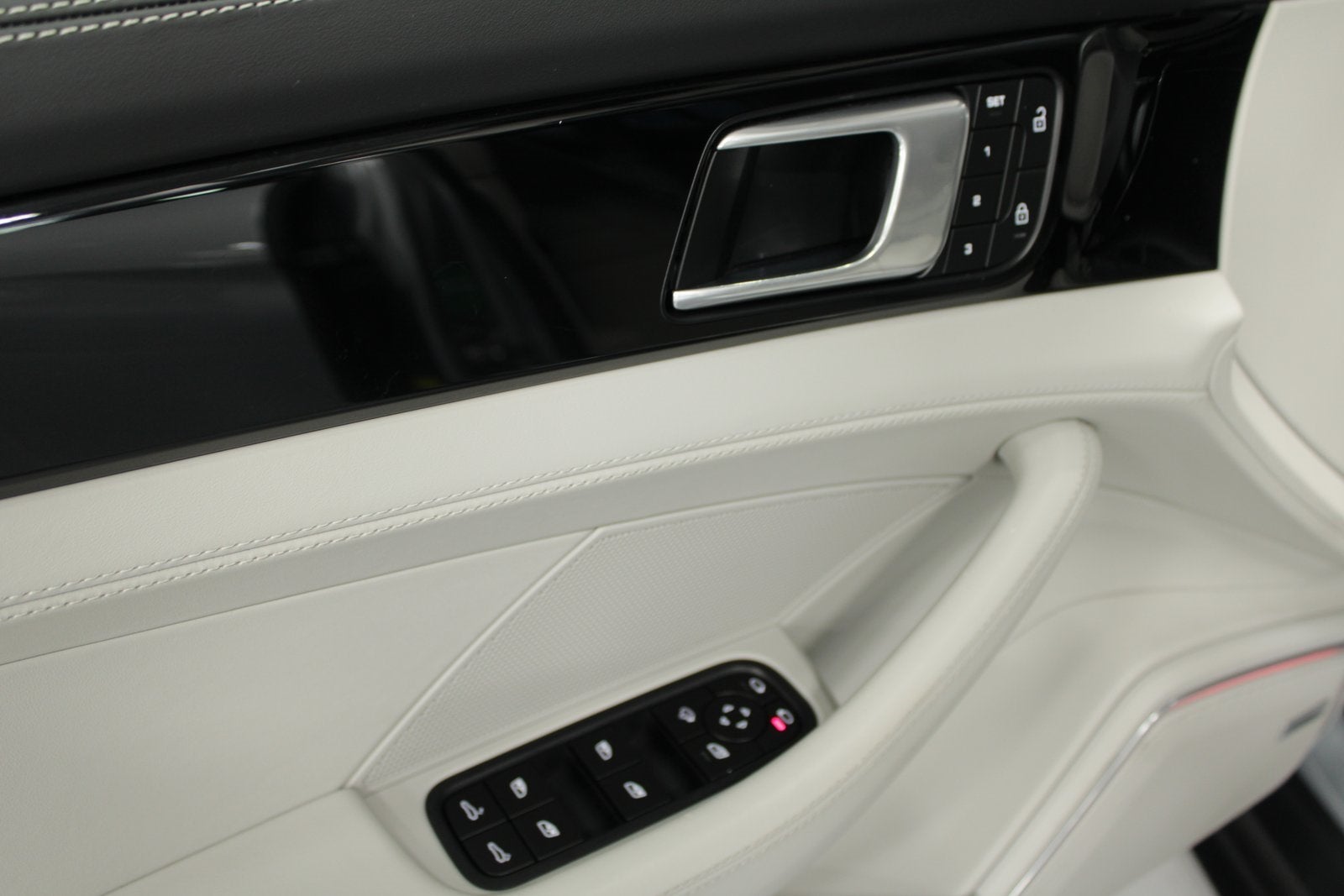 2022 Porsche Panamera 4S