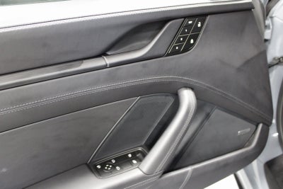 2024 Porsche 911 Carrera 4 GTS