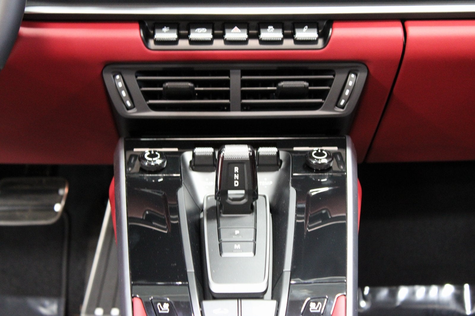 2026 Porsche 911 Carrera 4 GTS