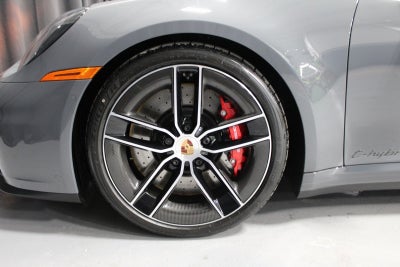 2026 Porsche 911 Carrera 4 GTS