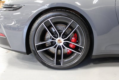 2026 Porsche 911 Carrera 4 GTS