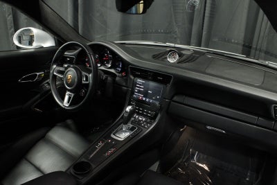 2018 Porsche 911 Carrera GTS