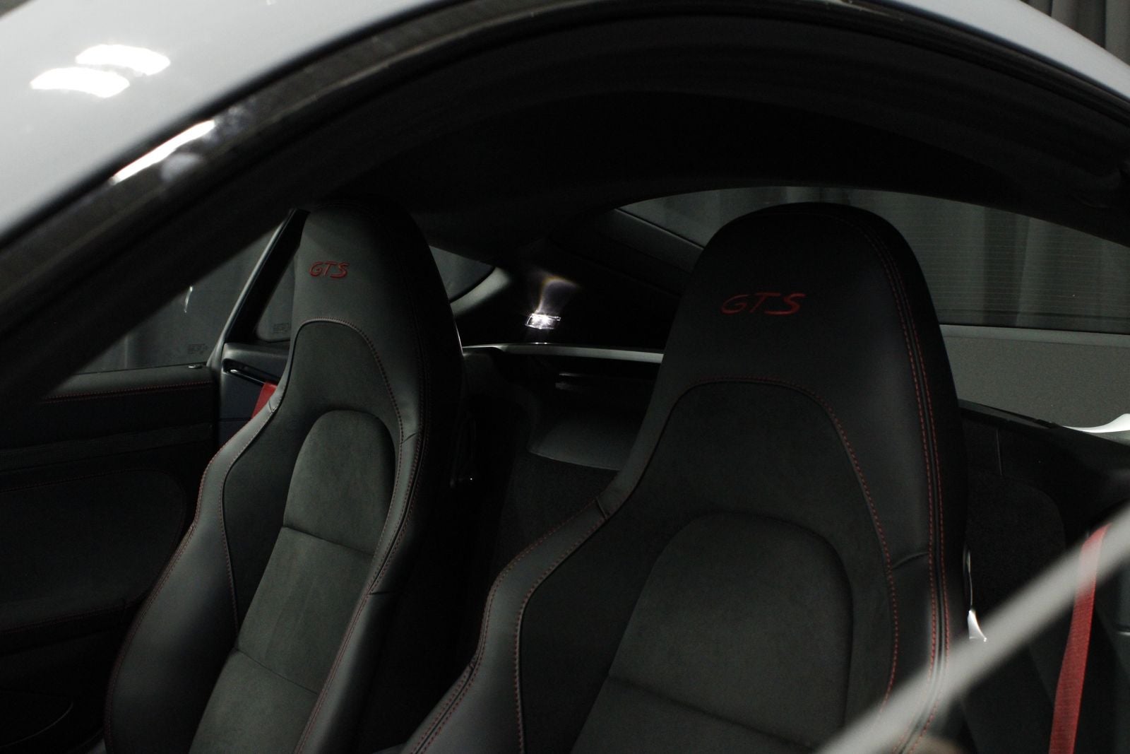 2025 Porsche 718 Cayman GTS 4.0