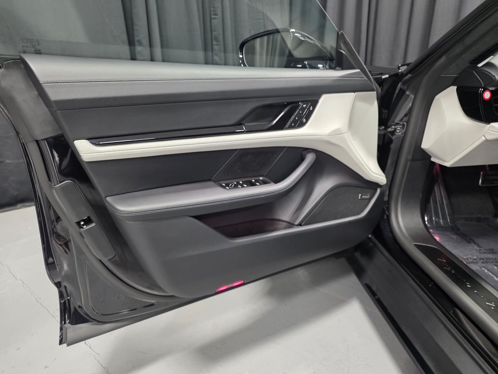 2026 Porsche Taycan GTS