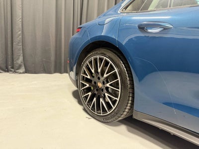 2026 Porsche Panamera E-Hybrid 4