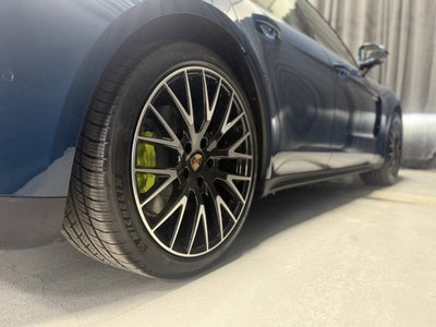 2026 Porsche Panamera E-Hybrid 4