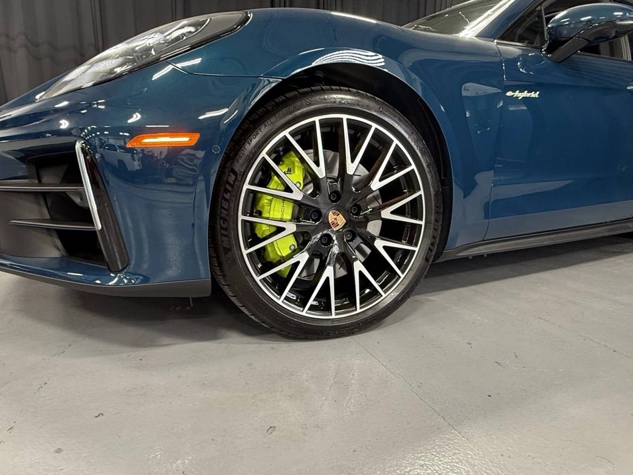 2026 Porsche Panamera E-Hybrid 4