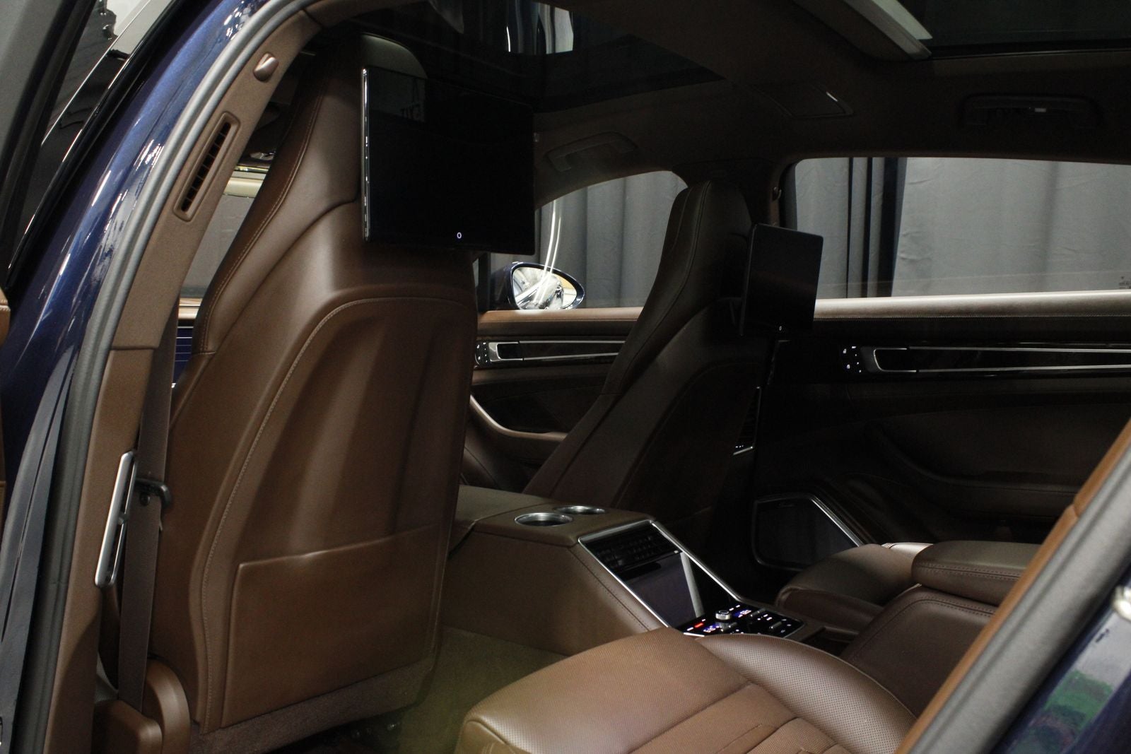 2023 Porsche Panamera 4 E-Hybrid Executive