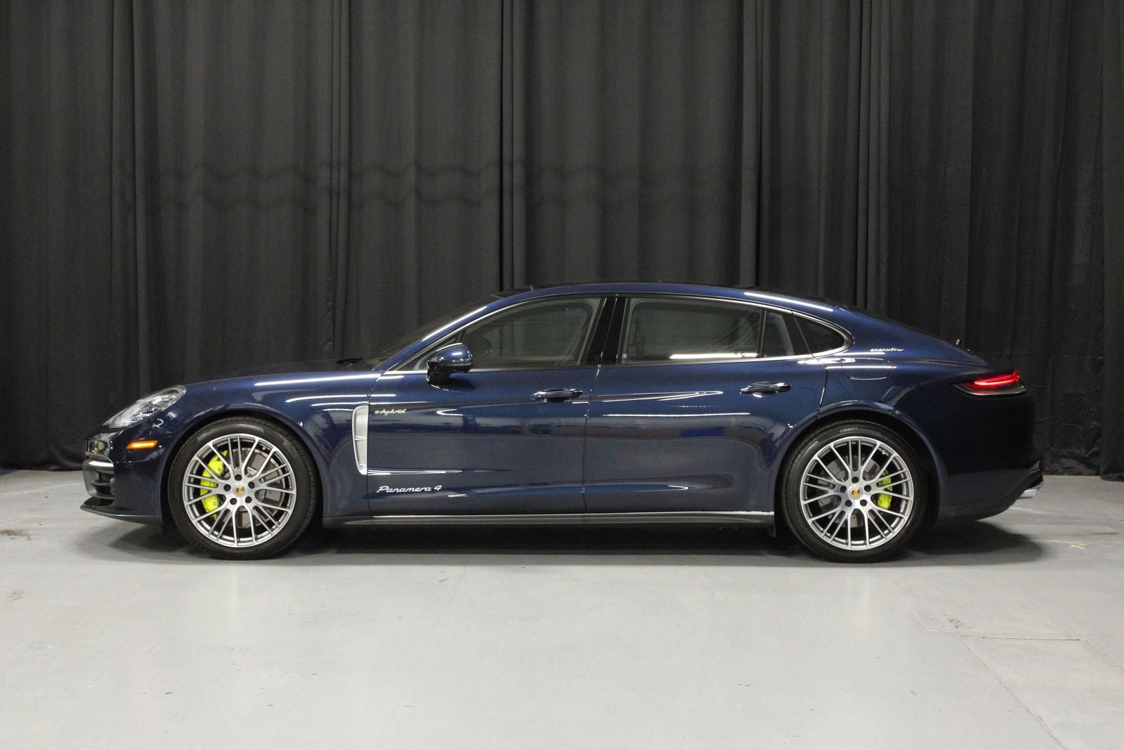 2023 Porsche Panamera 4 E-Hybrid Executive