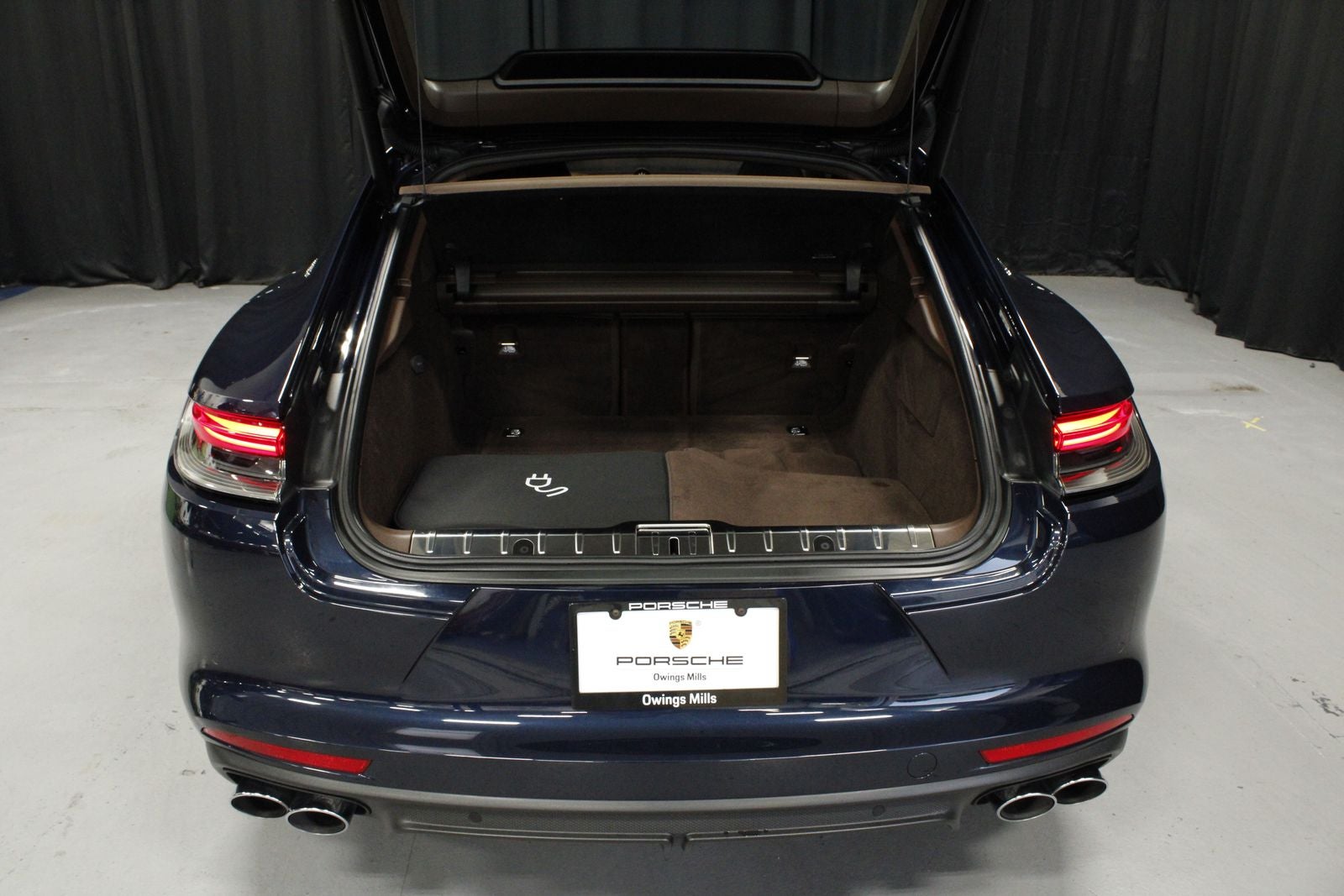 2023 Porsche Panamera 4 E-Hybrid Executive