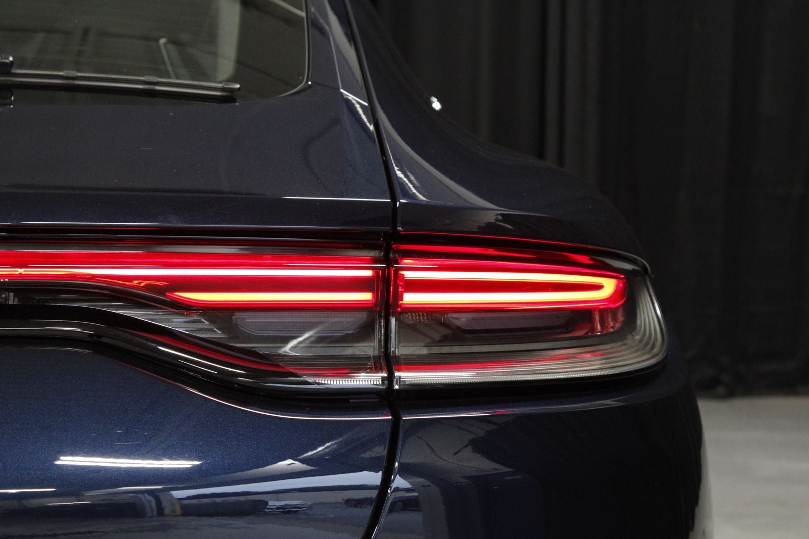 2023 Porsche Panamera 4 E-Hybrid Executive