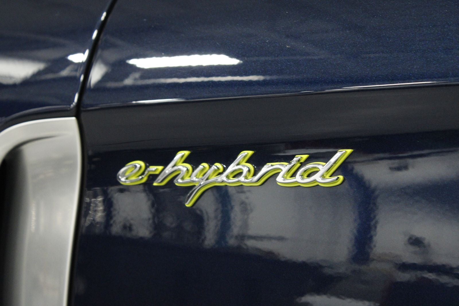 2023 Porsche Panamera 4 E-Hybrid Executive