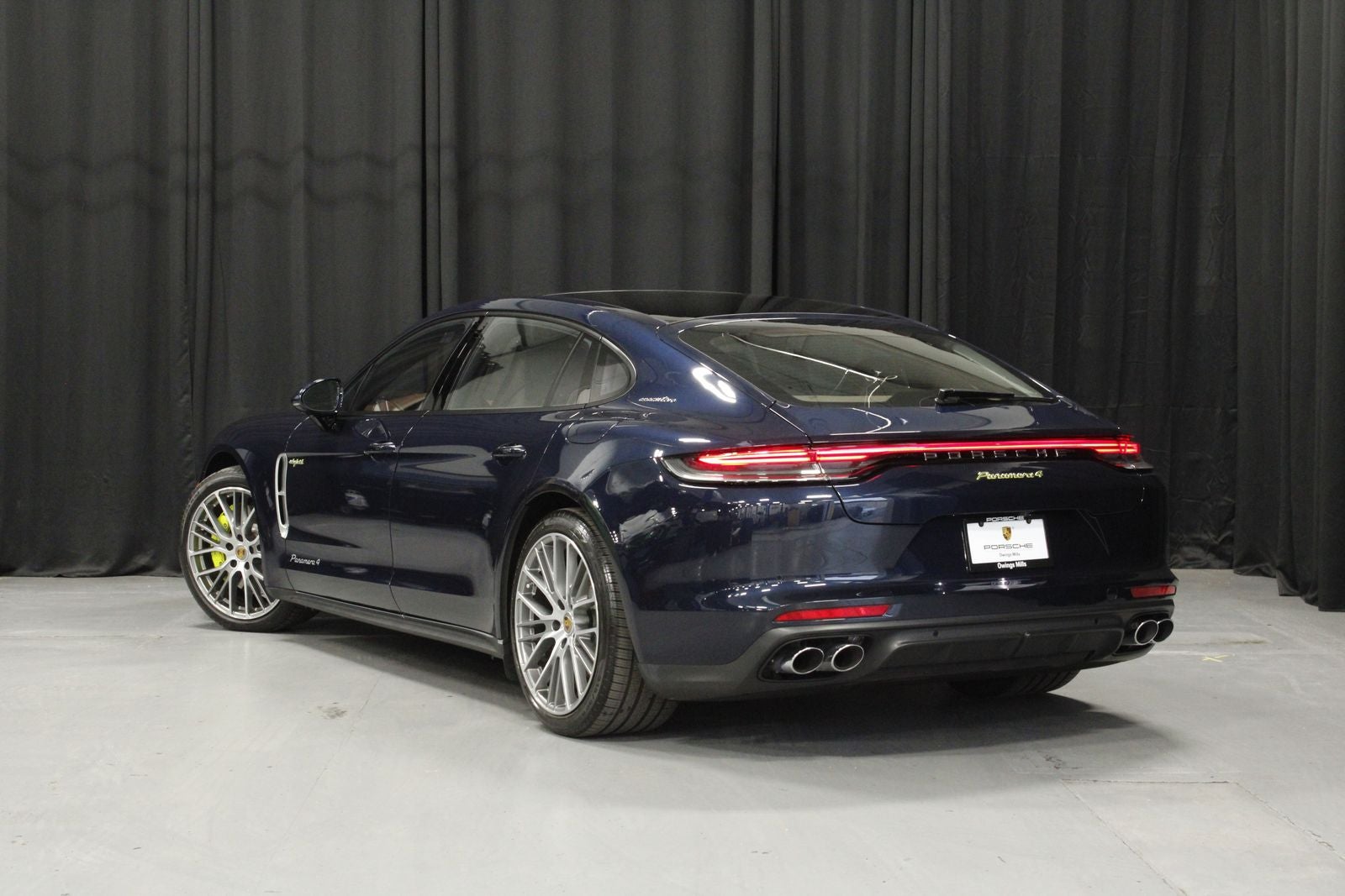 2023 Porsche Panamera 4 E-Hybrid Executive