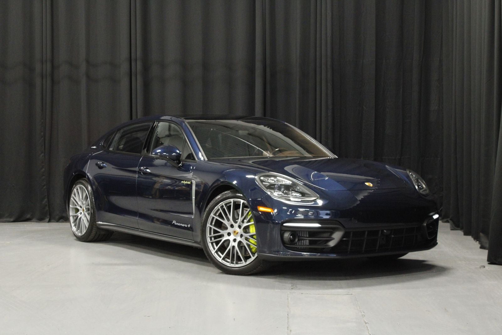 2023 Porsche Panamera 4 E-Hybrid Executive