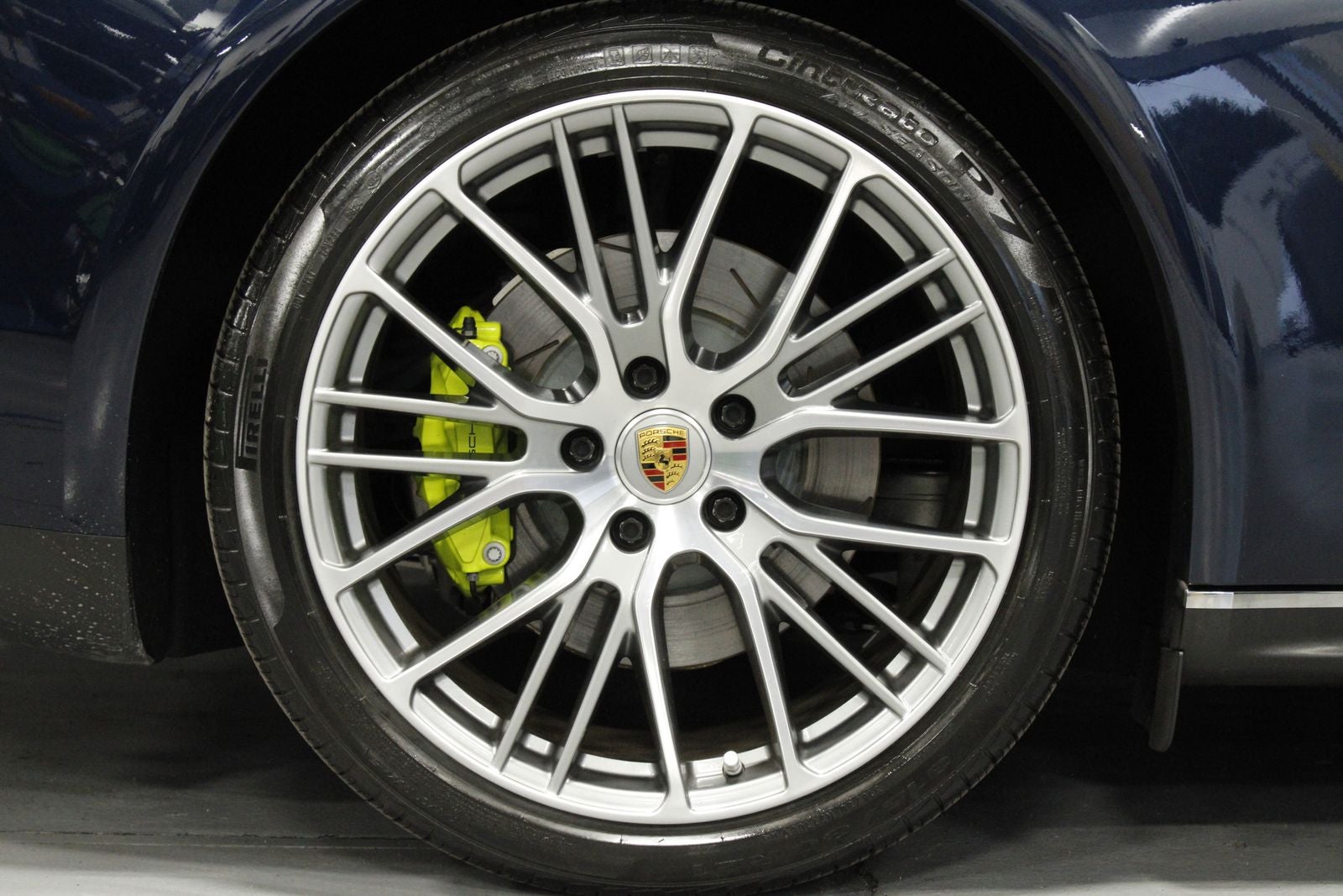 2023 Porsche Panamera 4 E-Hybrid Executive