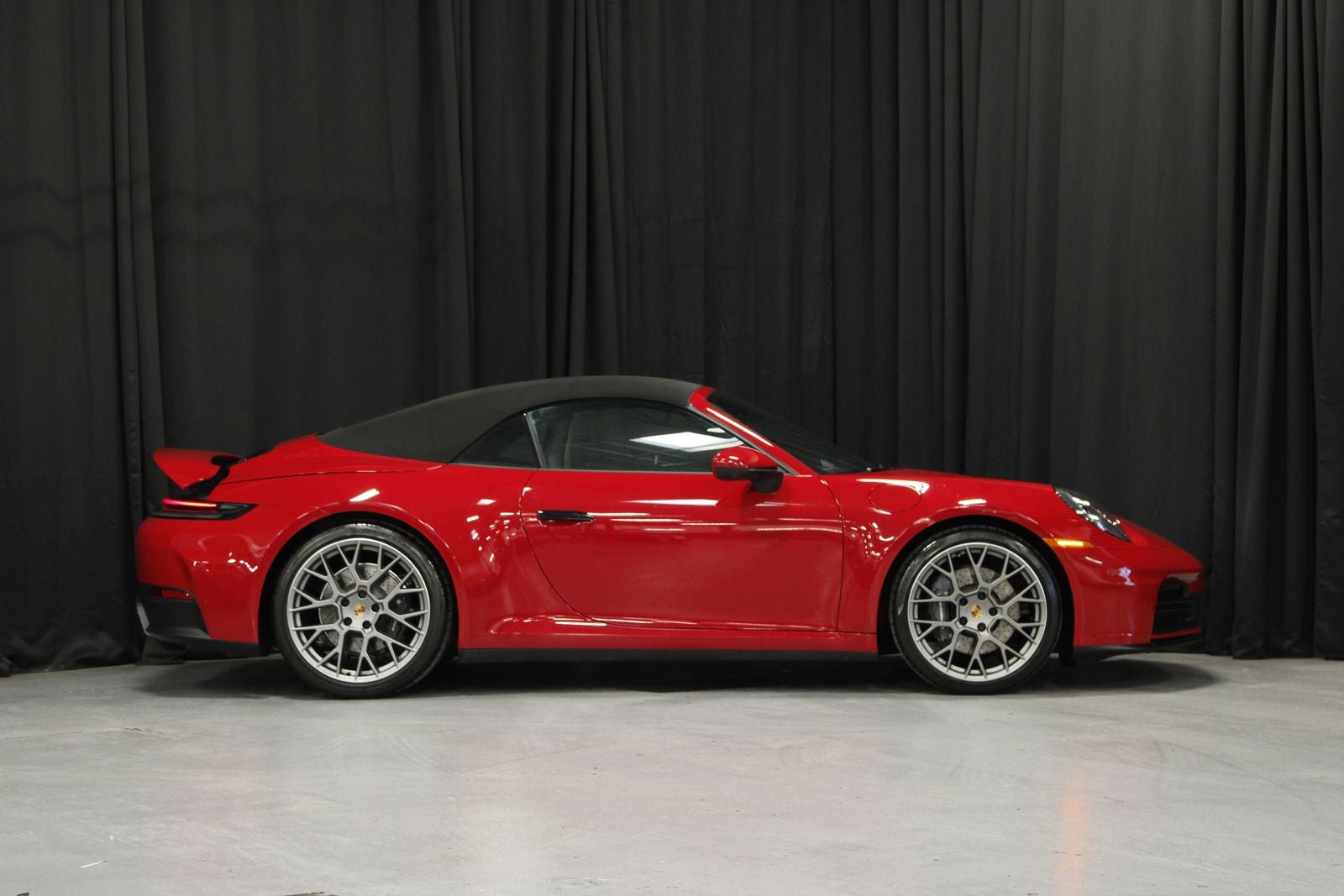 2025 Porsche 911 Carrera Cabriolet