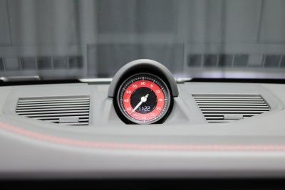 2024 Porsche 911 Carrera 4 GTS